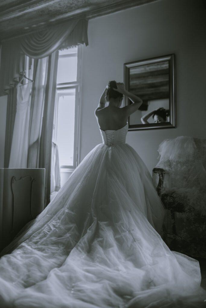 Die Braut bereitet sich vor.
